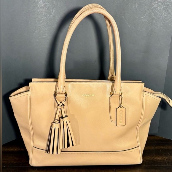 Coach Handbags - Vintage Coach Leather Legacy Bag EUC